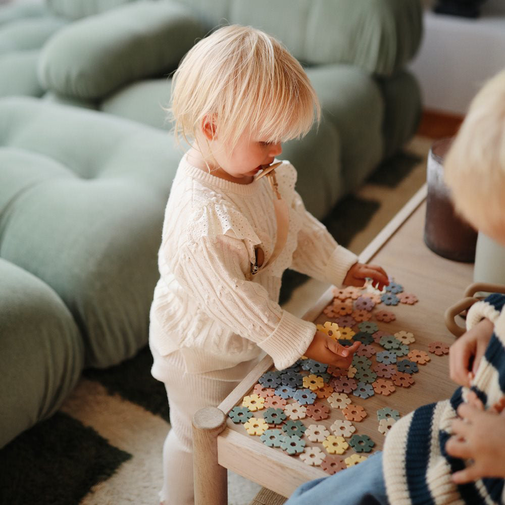 Mushie izglītojošo rotaļlietu krūzes tornis — retro krāsas (retro)