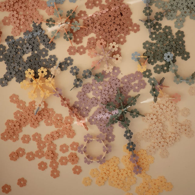 Mushie izglītojošo rotaļlietu krūzes tornis — retro krāsas (retro)