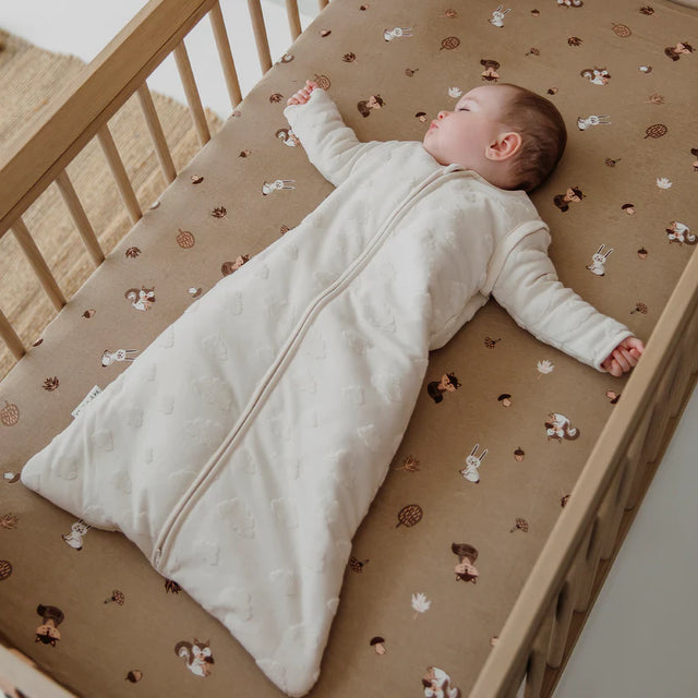 Meyco Baby medvilninė paklodė su guma 60 × 120 cm, Forest Animals Sand