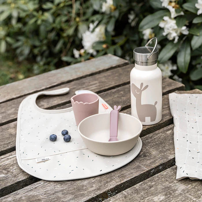 Izgatavojusi Deer termālā dzērāja Lalee Sand