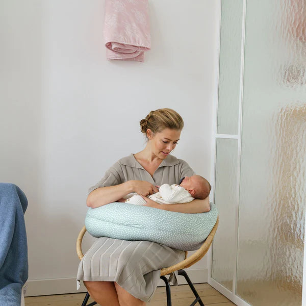 Doomoo Buddy barošanas un grūtniecības spilvens mākoņains Kaki