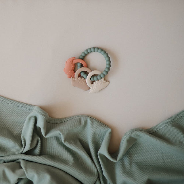 Mushie Chewer — zobu masāžas gredzens (Space)