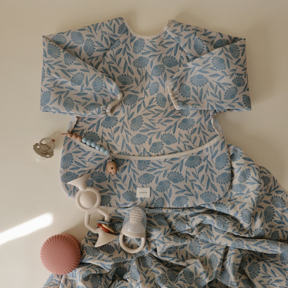 Mushie bib ar piedurknēm Blush