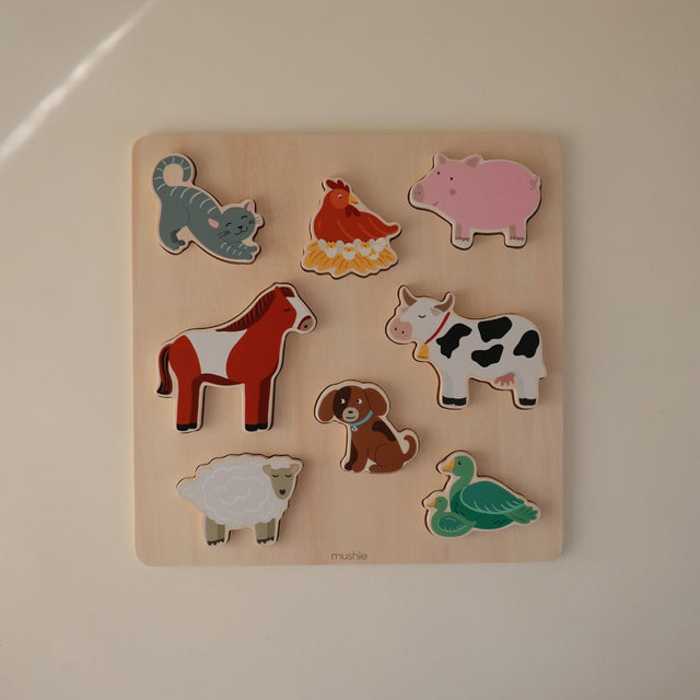 Mushie izglītojošo rotaļlietu krūzes tornis — primārās krāsas (oriģināls)