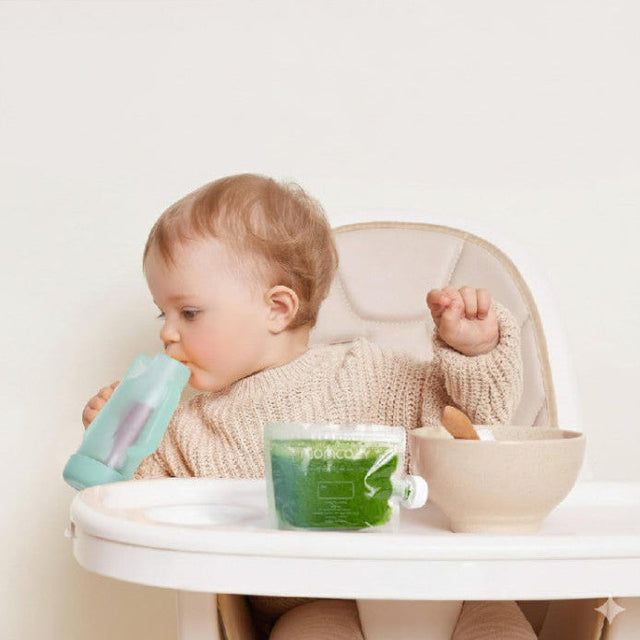 Twistshake vairākkārt lietojams saspiežams trauks biezeņiem (220 ml, dažādas krāsas)