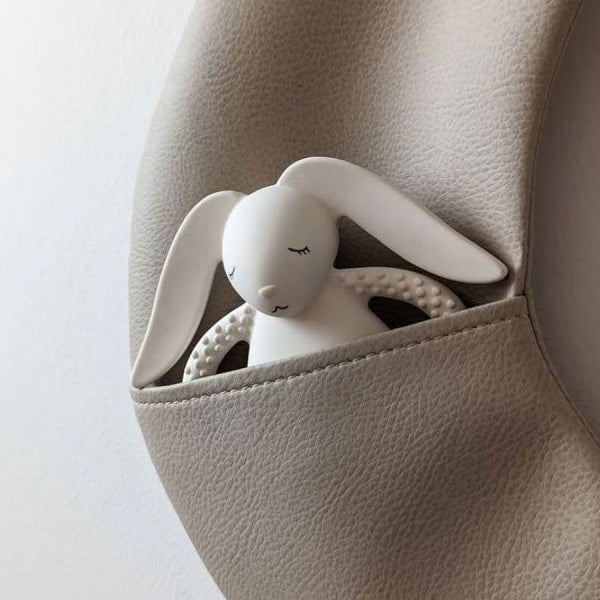 New Moonie 2.0 organiskais kolibri lācītis - kapučīno miega spilvens ar skaņas ierakstīšanas funkciju