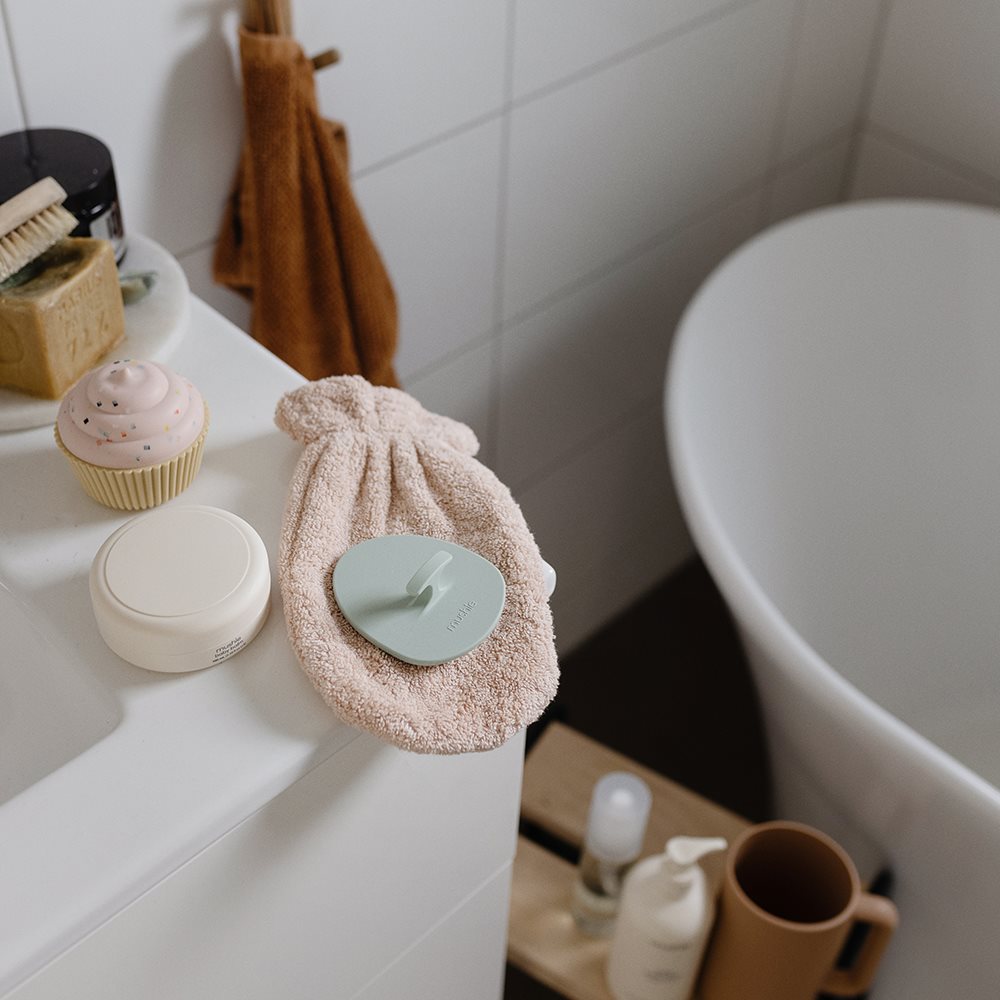 Mushie izglītojoša silikona zobu birste (Shifting Sand)