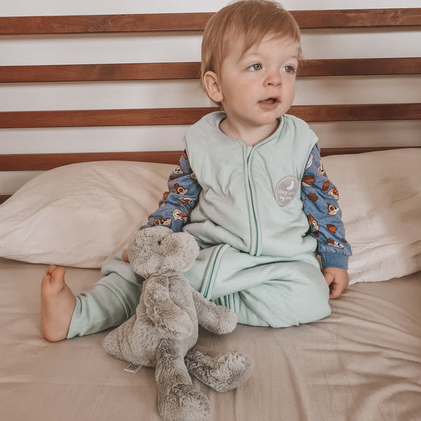 Natulino NATURALS LITTLE WALKERS™ divslāņu guļammaiss GOTS ciemnoniebieski (tumši zils)