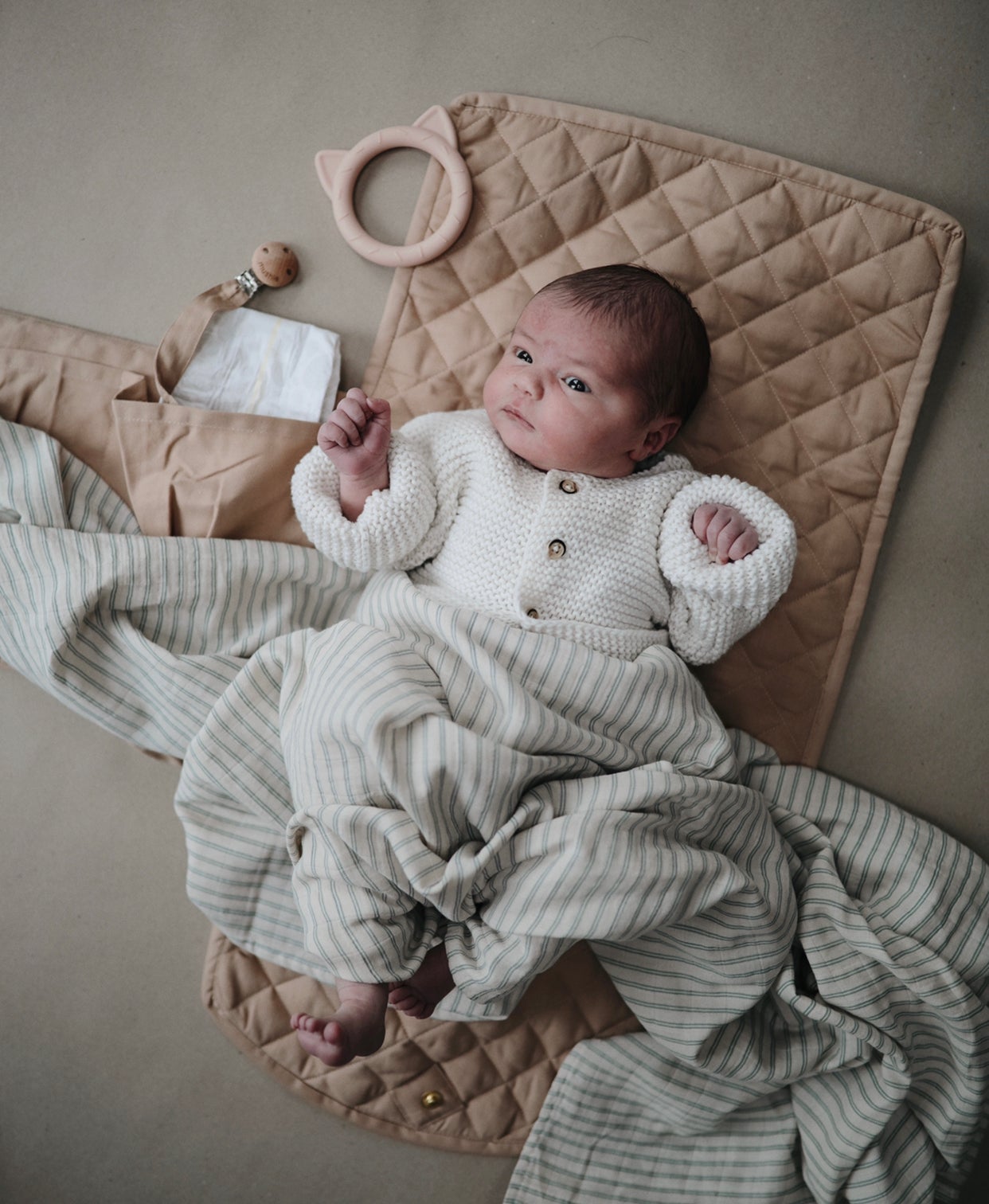 Mushie organiskās kokvilnas muslīna autiņbiksītes karameļu polka punktiņi