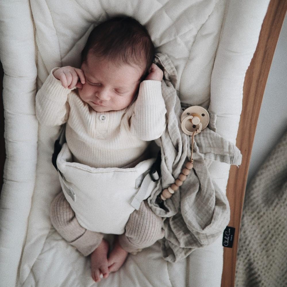 Mushie knupīša turētājs / Halo Iron