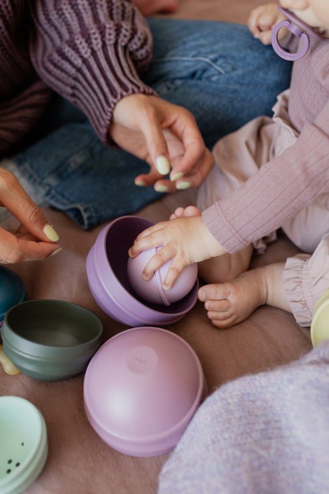 BIBS izglītojošs rotaļlietu šūpošanās tornis Bright Rainbow