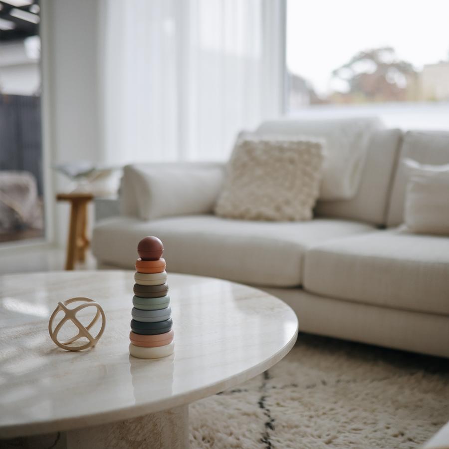 Mushie silikona košļājamā bumbiņa Tradewinds