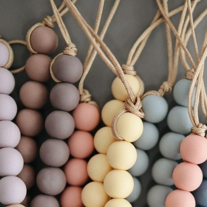 Mushie knupīša turētājs / Halo Iron