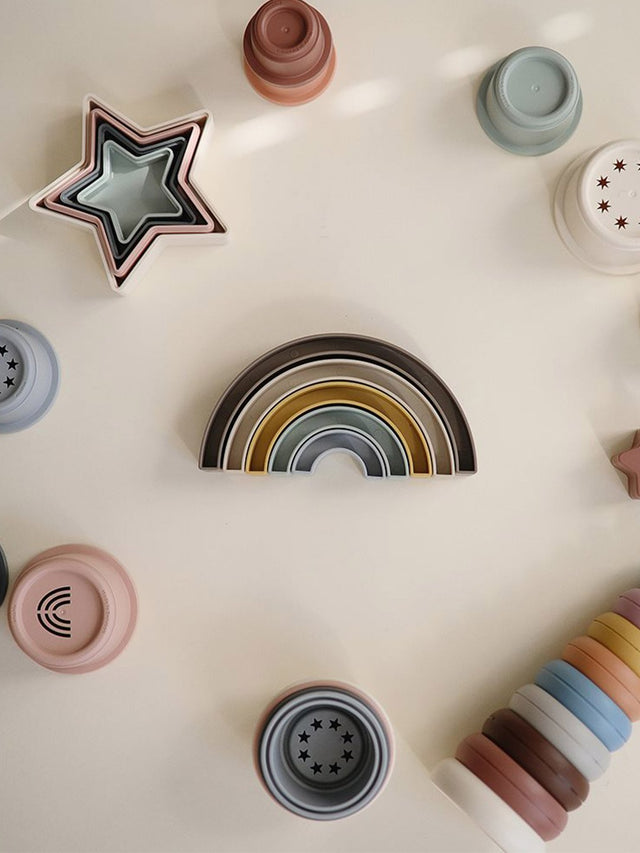 Mushie izglītojoša rotaļlieta varavīksnes tornis Tropical