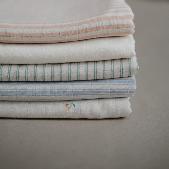 Mushie muslīna autiņš no organiskās kokvilnas Blue Stripe