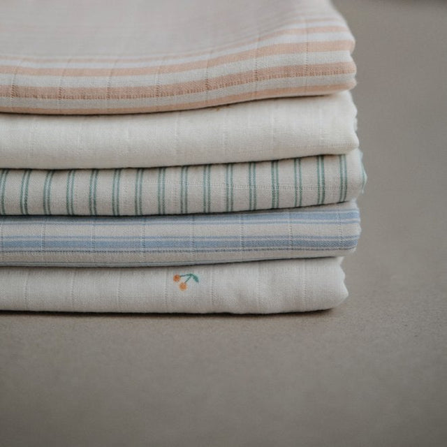 Mushie organiskās kokvilnas muslīna autiņbiksītes karameļu polka punktiņi