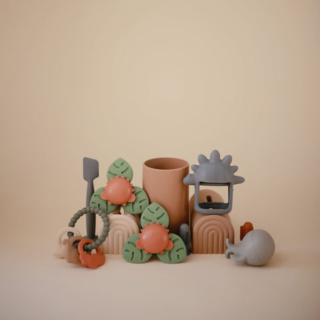 Mushie izglītojošo rotaļlietu krūzes tornis — primārās krāsas (oriģināls) 