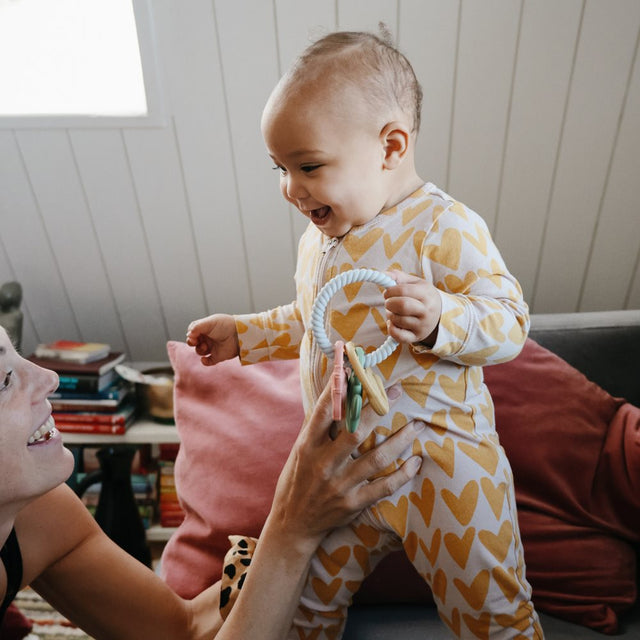 Mushie Chewer — zobu masāžas gredzens (Space)