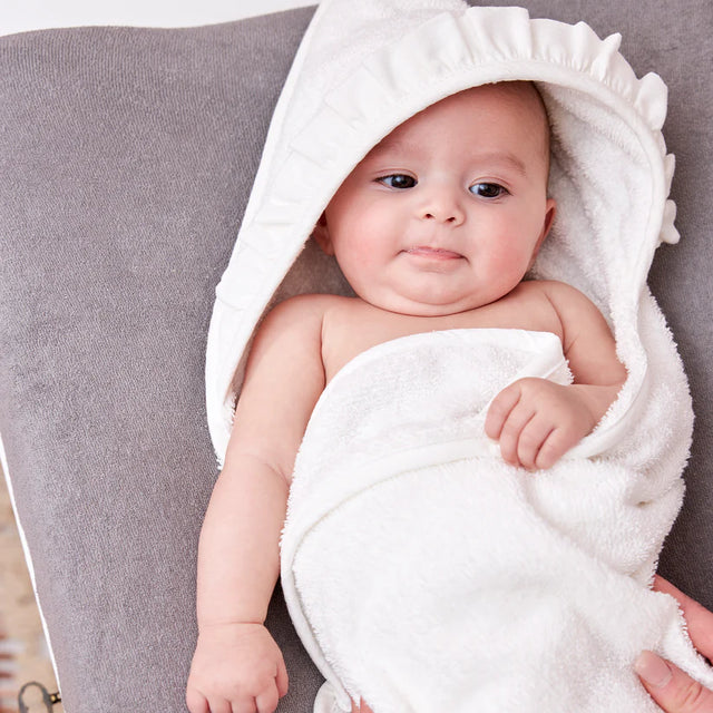 Meyco Baby medvilninis vonios rankšluostis su gobtuvu 80 × 80 cm, Offwhite – Terry Ruffle