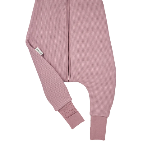 Meyco Baby Studio miegmaišis su kojytėmis, nusegamomis rankovėmis ir atverčiamomis kojinėmis TOG 2.5 Purple Pink