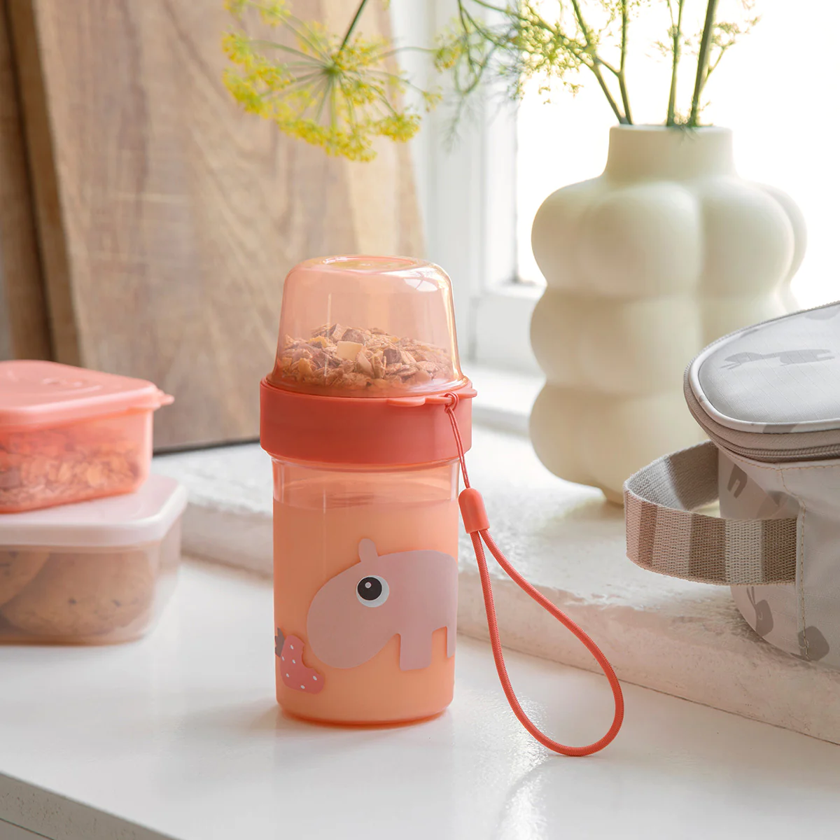 Izgatavojis Deer Reversable Food Storage Container Lalee Sand 