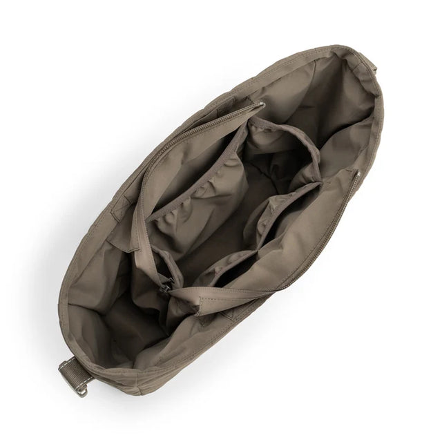 Done by Deer mamos krepšys vežimėliui Taupe