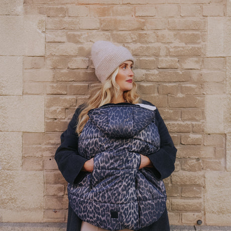 Elodie Details Cozy Cover 2in1 šiltas uždangalas nešioklei ir vežimėliui Le Leopard