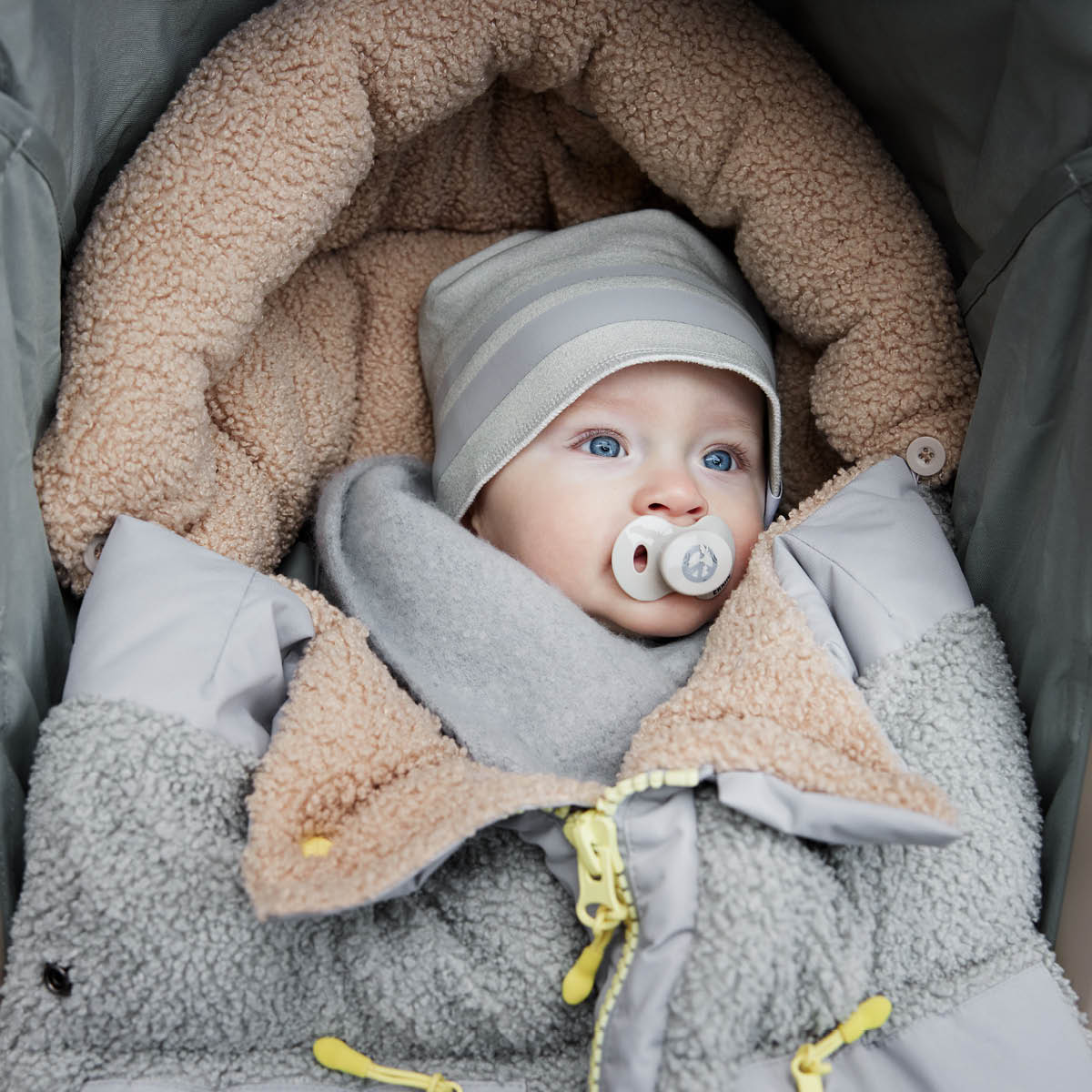Elodie Details Winter Baby Wrap Utility Green