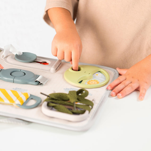 Taf Toys abpusēja mīksta grāmata mazuļiem "Pasaka"