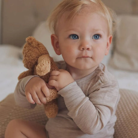 New Moonie 2.0 organiskais kolibri lācītis - kapučīno miega spilvens ar skaņas ierakstīšanas funkciju 