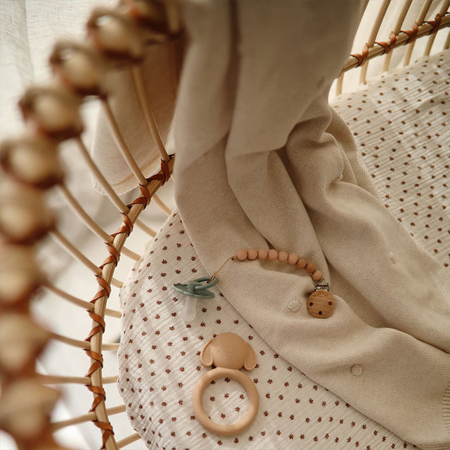 Mushie trikotāžas sega Textured Dots Baby Blanket (off White Melange) 