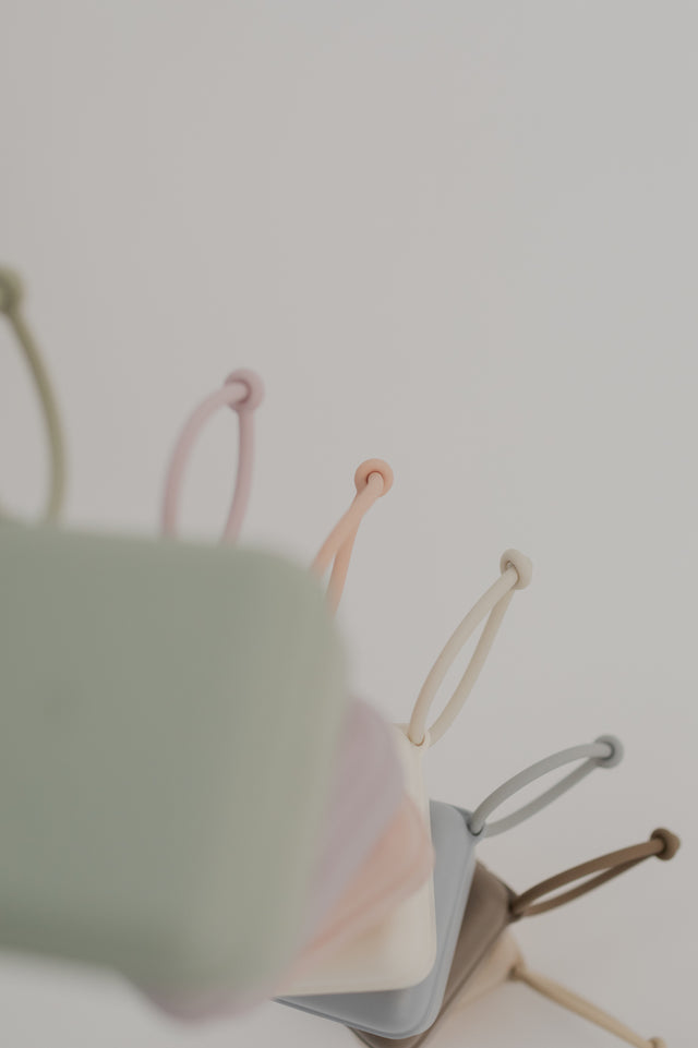 BIBS knupja maciņš - uzkodu kastīte Vanilla 