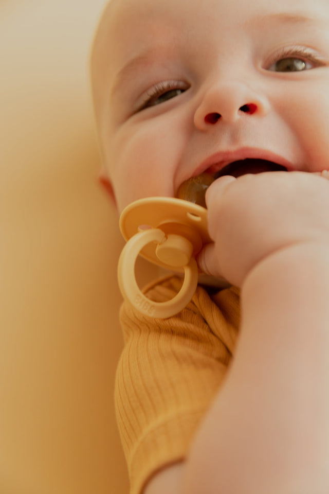 BIBS knupīšu komplekts 1 izmērs (0 - 6 mēneši) Pale Butter/Dusty Pink 