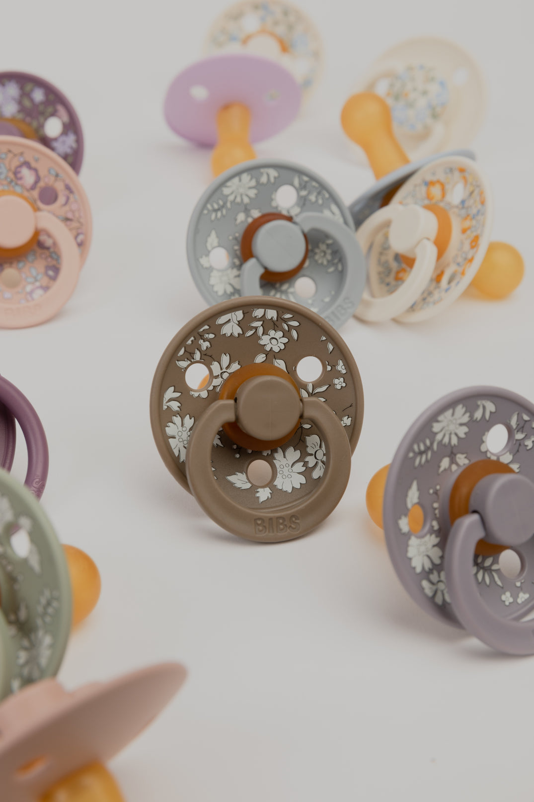 BIBS knupīša komplekts 1. izmērs (0 - 6 mēneši) Liberty Capel Fossil Grey Mix 