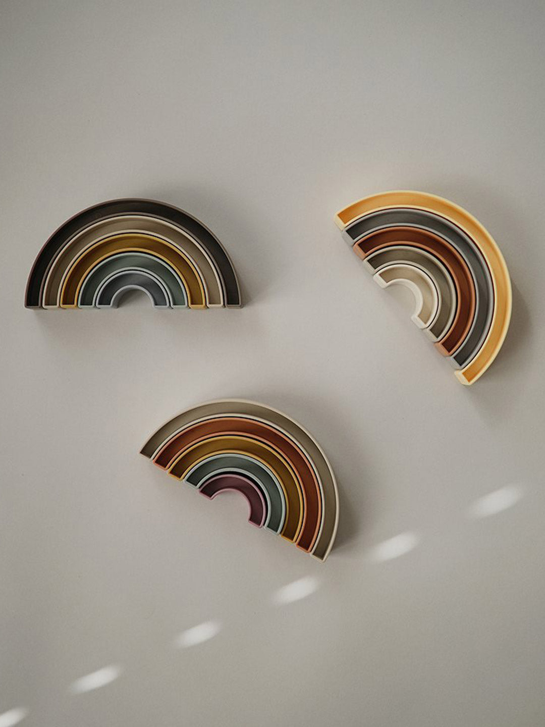 Mushie izglītojoša rotaļlieta Rainbow Tower Sol 