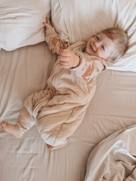 Natulino NATURALS LITTLE WALKERS™ divu slāņu bērnu guļammaiss GOTS bēšs