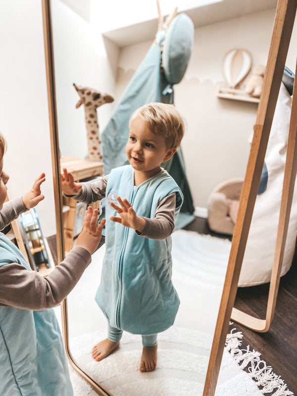 Natulino NATURALS LITTLE WALKERS™ divslāņu guļammaiss mazuļiem GOTS celadon (piparmētru krāsā)